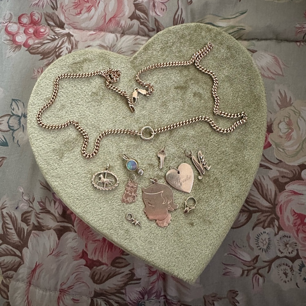 Vintage 9k ct yellow gold curb carabiner and catbird charm holder chain necklace - Picture 2 of 12